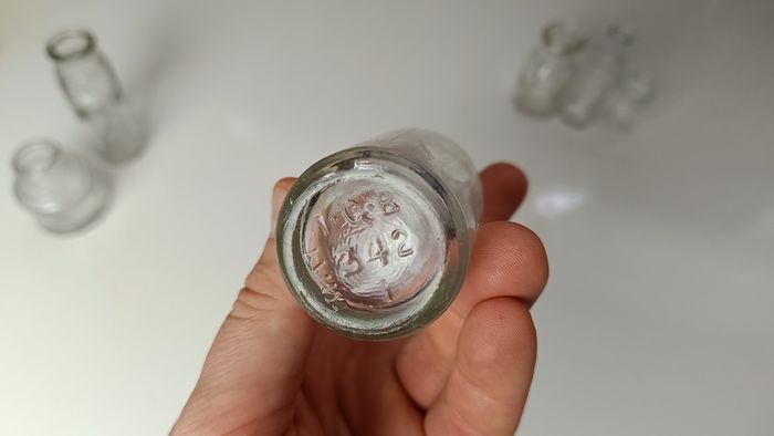449 - Set of 5 Vintage Clear Glass Cork Top Collectible Decorative Bottles