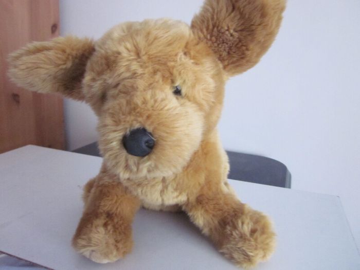Vintage Russ Banjo Sitting Puppy Plush Toy