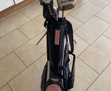 Taylormade Rory McElroy Pink Kids Golf set