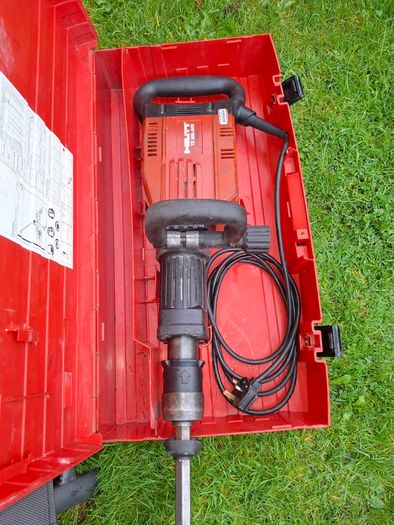 Hilti kango 10kg 230V  (warranty 6-months)