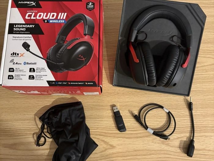 HyperX Cloud III Wireless Gaming Headset - Excellent Condition