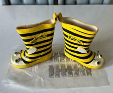 Kids Kidorable rain boots / wellingtons - Junior 8 /25 - Preference given to buyer buying any other item at asking price.