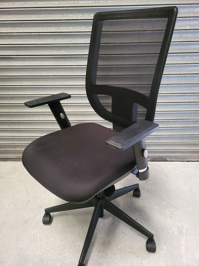 Superb Quality Sokoa Office Chairs. Mint Condition