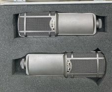 2 x Superlux R102 Active Ribbon Mics in a case