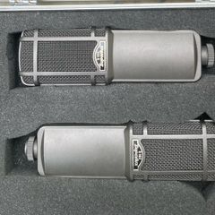 2 x Superlux R102 Active Ribbon Mics in a case