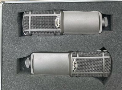 2 x Superlux R102 Active Ribbon Mics in a case