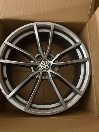 Volkswagen Golf R MK7 Pretoria Alloys