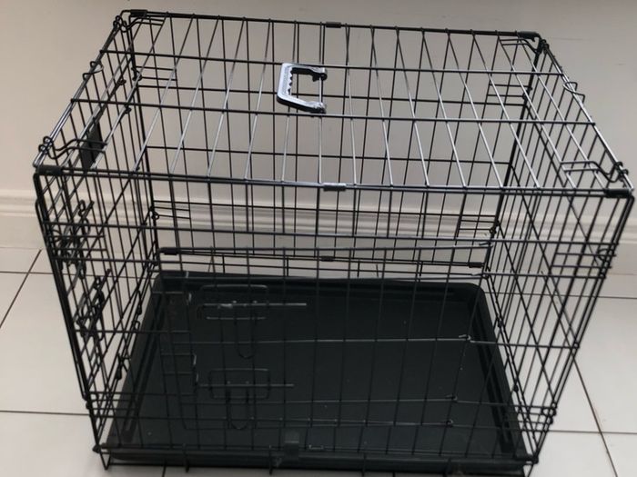 Dog crate - medium