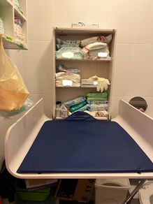 business baby changing unit