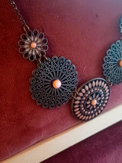 Statement necklace copper and coral