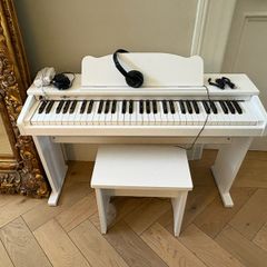 Junior digital piano