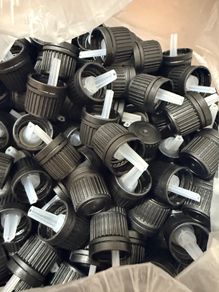 Dropper cap for glass bottle
