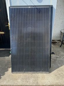 4 x 270 Watt Solar Panels + inverter