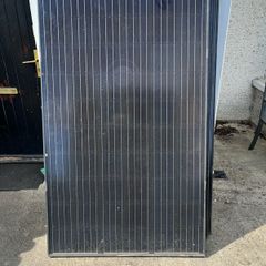 4 x 270 Watt Solar Panels + inverter