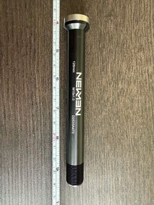 Newmen Thru Axle 15x128mm Boost M15x1.0  D2533A473