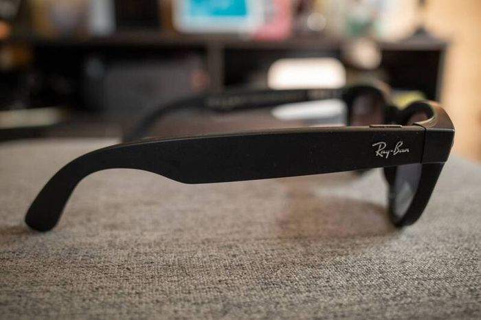 Meta Raybans Gen 2 - Headliner