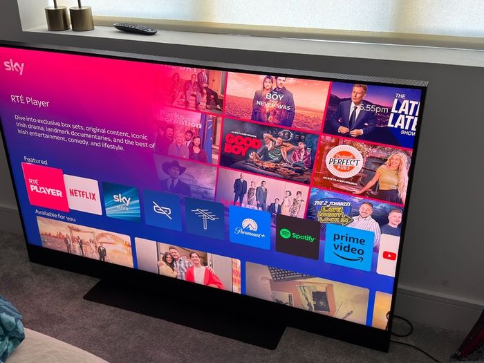 Sky Glass TV 65"