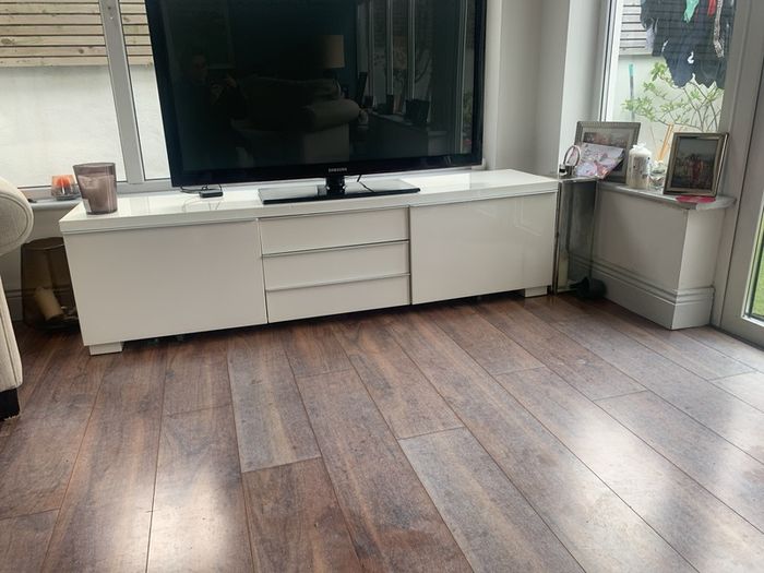white high gloss tv cabinet