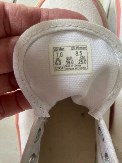 VANS "Off The Walls" size 6UK