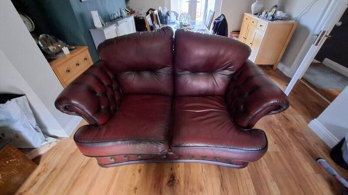 Leather Chesterfield 3 piece suite ( 3-2-1 with sprung pullout bed)