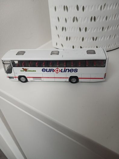 model bus