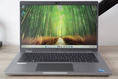 Dell Latitude 5430 14" Laptop | i5-1245U vPro | Touchscreen + SafeScreen | 16GB | 256GB