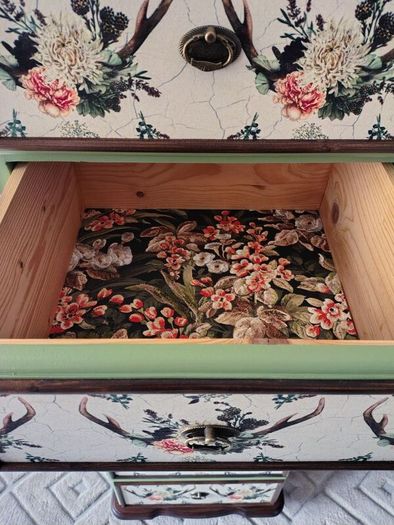 Tall boy chest of drawers