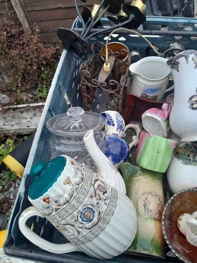 box of vintage collectable