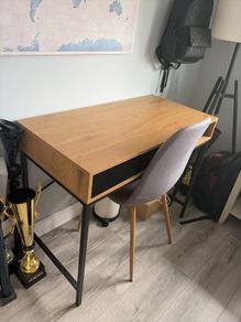 Jysk Desk and chair
