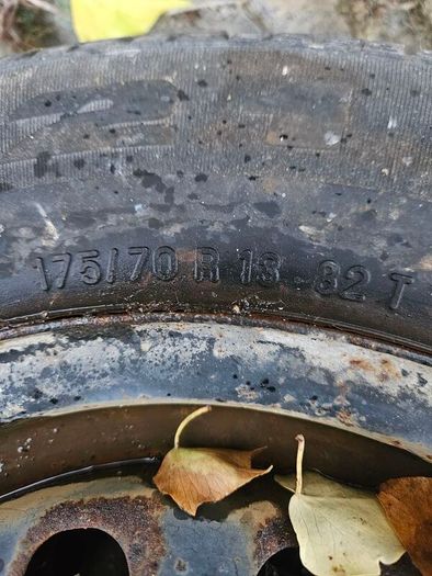 3 car wheels