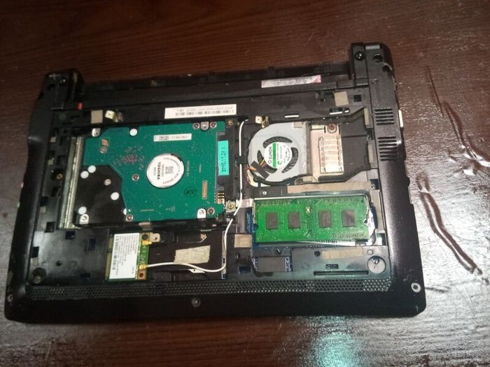 laptop 8 job lot for parts or fix