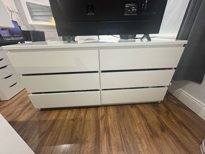IKEA MALM Chest of 6 drawers, white with glass top