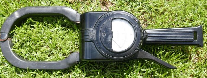 Vintage Ferranti Clip on Ammeter Clamp, in the original leather case