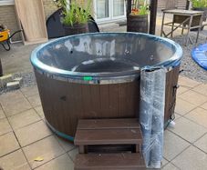 Hot tub