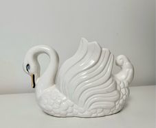 Ceramic Cream Swan Planter
