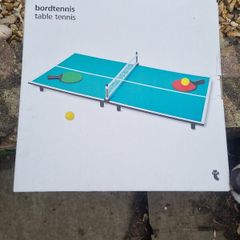 Table tennis board