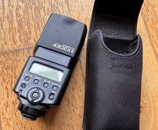 Cannon Speedlite 430EX II