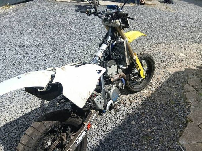 drz 400 suprmoto 2006 @ 2004