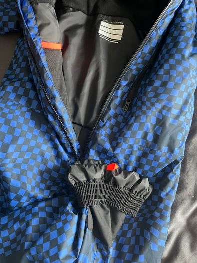 ski clothes kid 8-9y - including ski suit, boots, socks, mittens