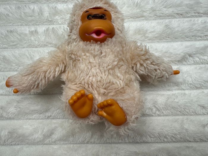 Vintage Russ Berrie Baby Gonga approx. 5 Gorilla  Damaged Leg Used Please see photos