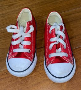 Converse Red Chuck Taylor All Star Low Trainers/ Kids converse (UK 8/EU 24) 15cm