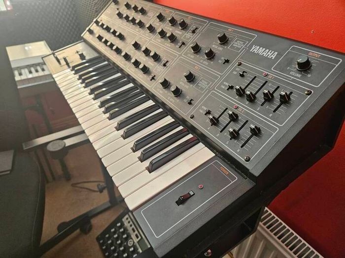 Yamaha CS15