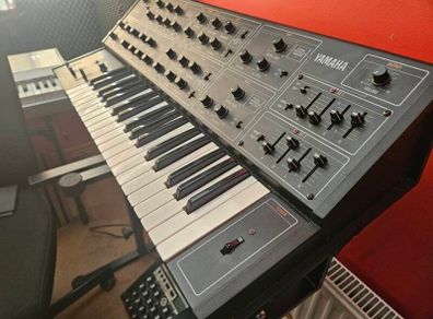 Yamaha CS15