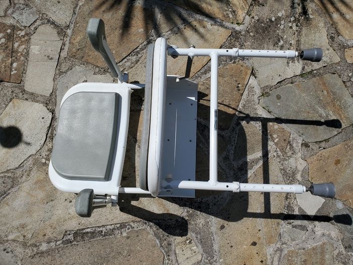 Shower seat