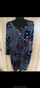 Navy printed top size UK22/24 EU50/52  Perfect condition Postage included