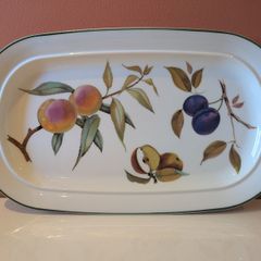 Royal Worcester Evesham Vale Porcelain Plate