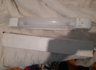 Bathroom striplight