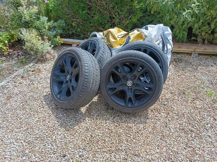 Jaguar XK8 alloys