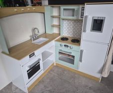 Kids Play Kitchen