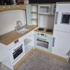 Kids Play Kitchen